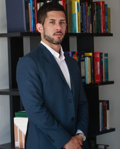 ROBERTO, ROBERTA, AUGUSTO